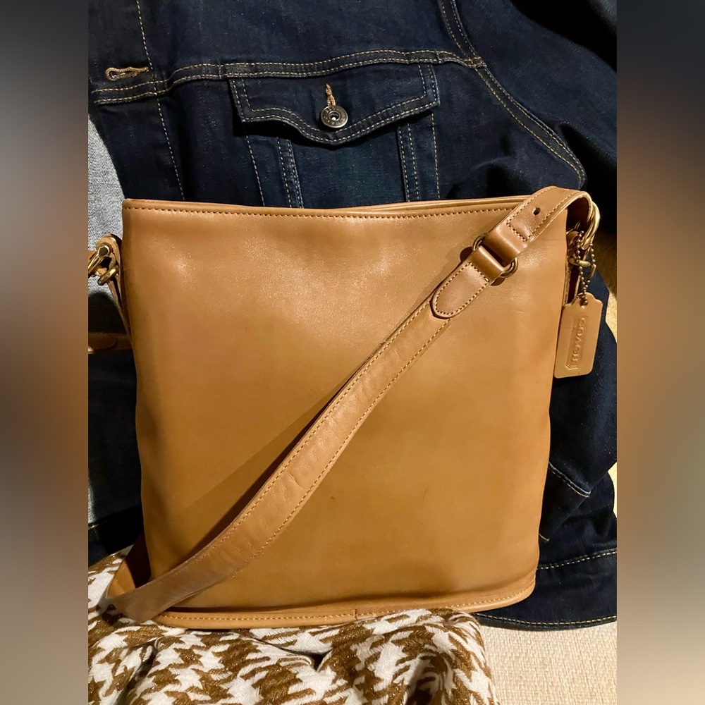 Vintage COACH Brown #9806 Equestrian Slim Bucket Leather Bag
